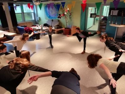 Jugendseminar-Koerpersprache-Bewegung