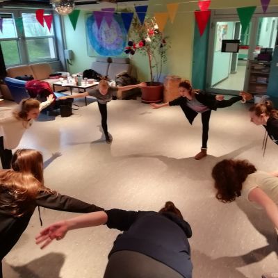 Jugendseminar-Koerpersprache-Bewegung